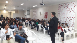 Associados da ACIF CDL Formiga participam da &quot;Palestra Venda Mais”