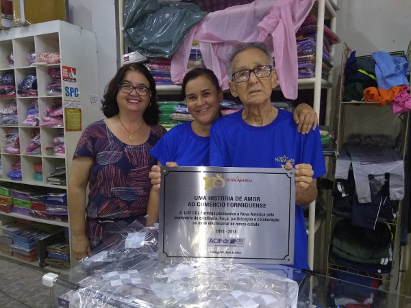 Loja Nova América completa 100 anos e é homenageada pela ACIF CDL Formiga