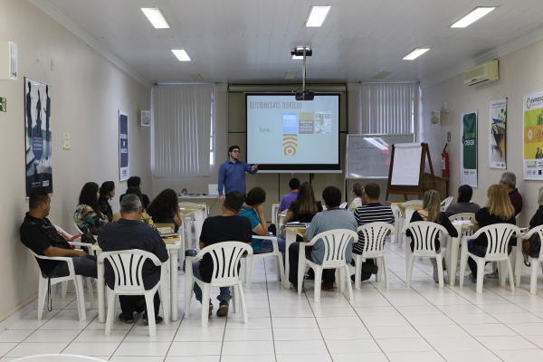 Associados da ACIF/CDL participam de Curso de Inteligência Emocional