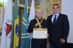 &quot;Toninho do Kit&quot; é homenageado em evento estadual