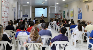 A palestra foi ministrada pela Advogada Trabalhista e Cível, Luciléia Rosa Pena Lemos, da cidade de Uberlândia.